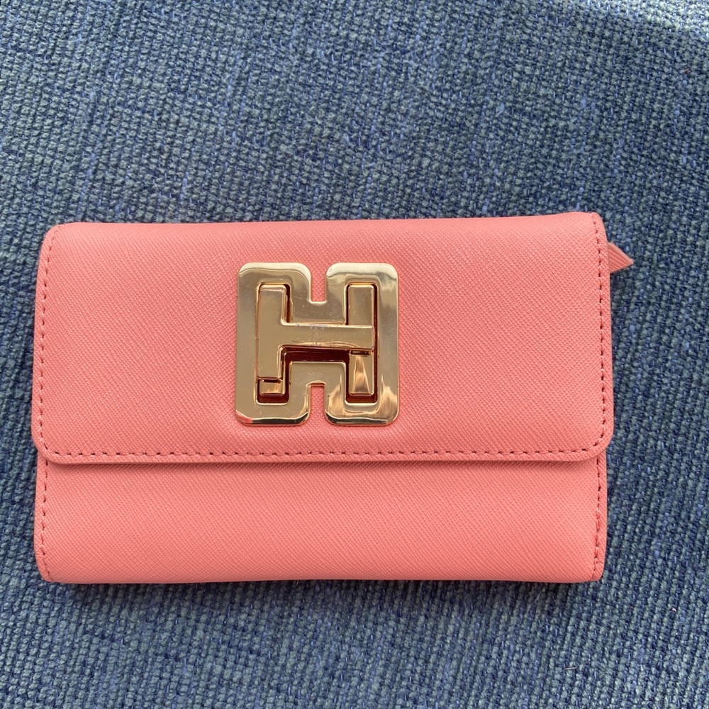 Tommy Hilfiger wallet